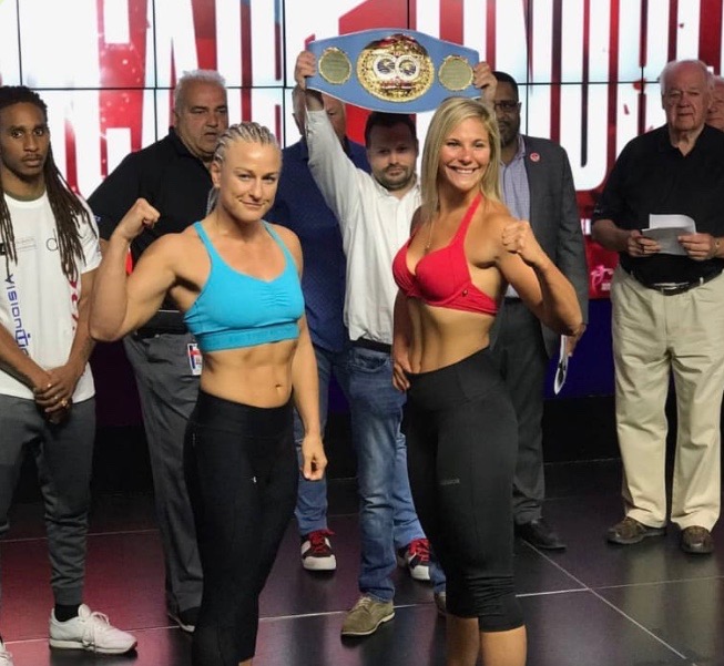 Gala De Boxe: Marie-Eve Dicaire vs. Ogleidis Suarez